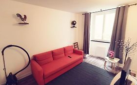 Bel Appartement Prés de la gare RER C -REFAIT A NEUF -spacieux 4 pièces