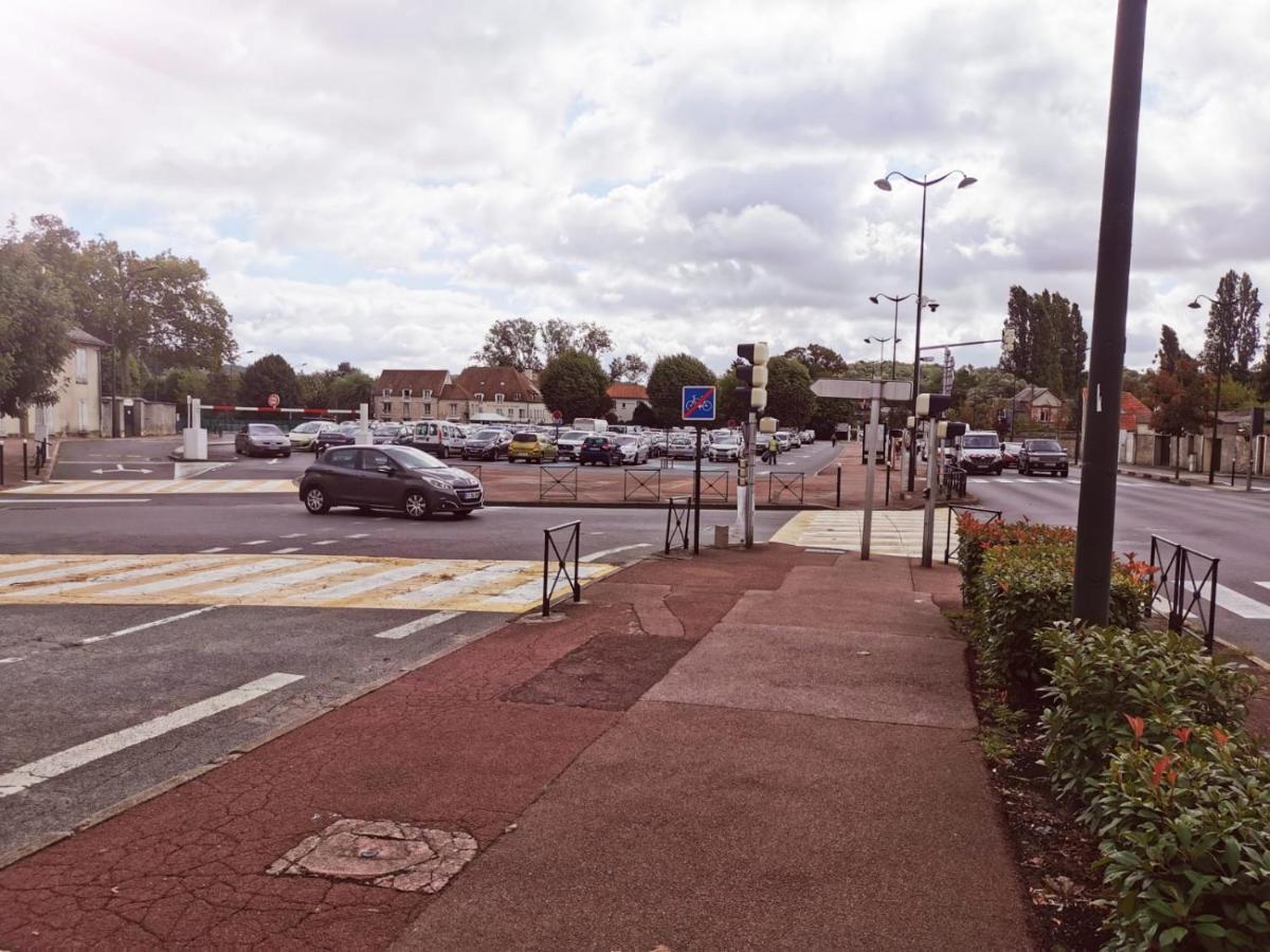 Bel Appartement Prés de la gare RER C -REFAIT A NEUF -spacieux 4 pièces Étampes Extérieur photo